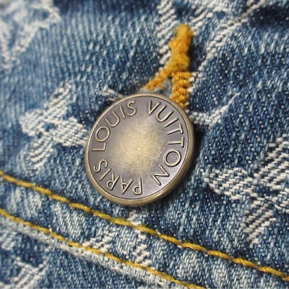 Authentic Louis Vuitton blue denim jacket - Picture 5 of 14